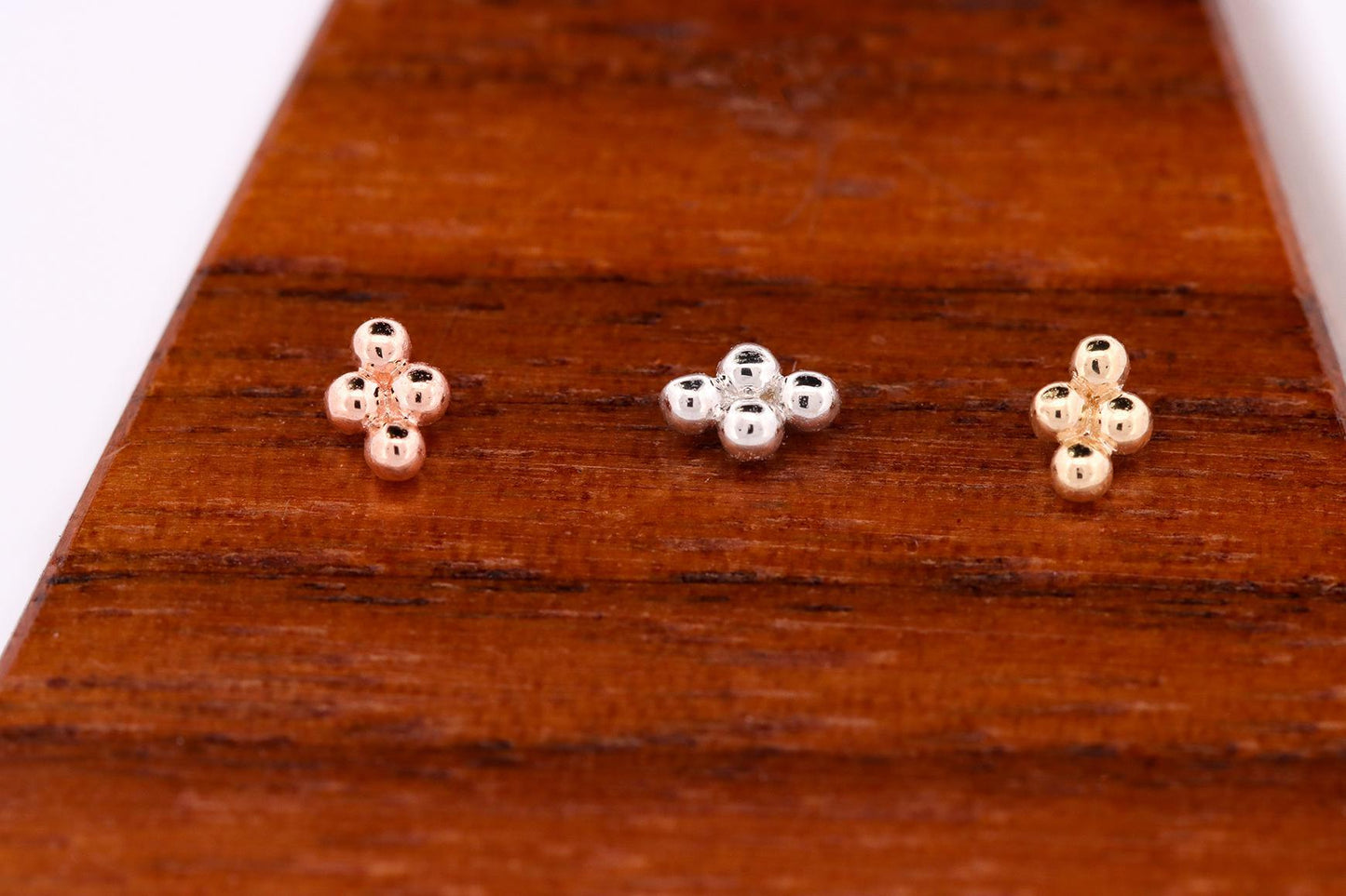 4 bead cluster